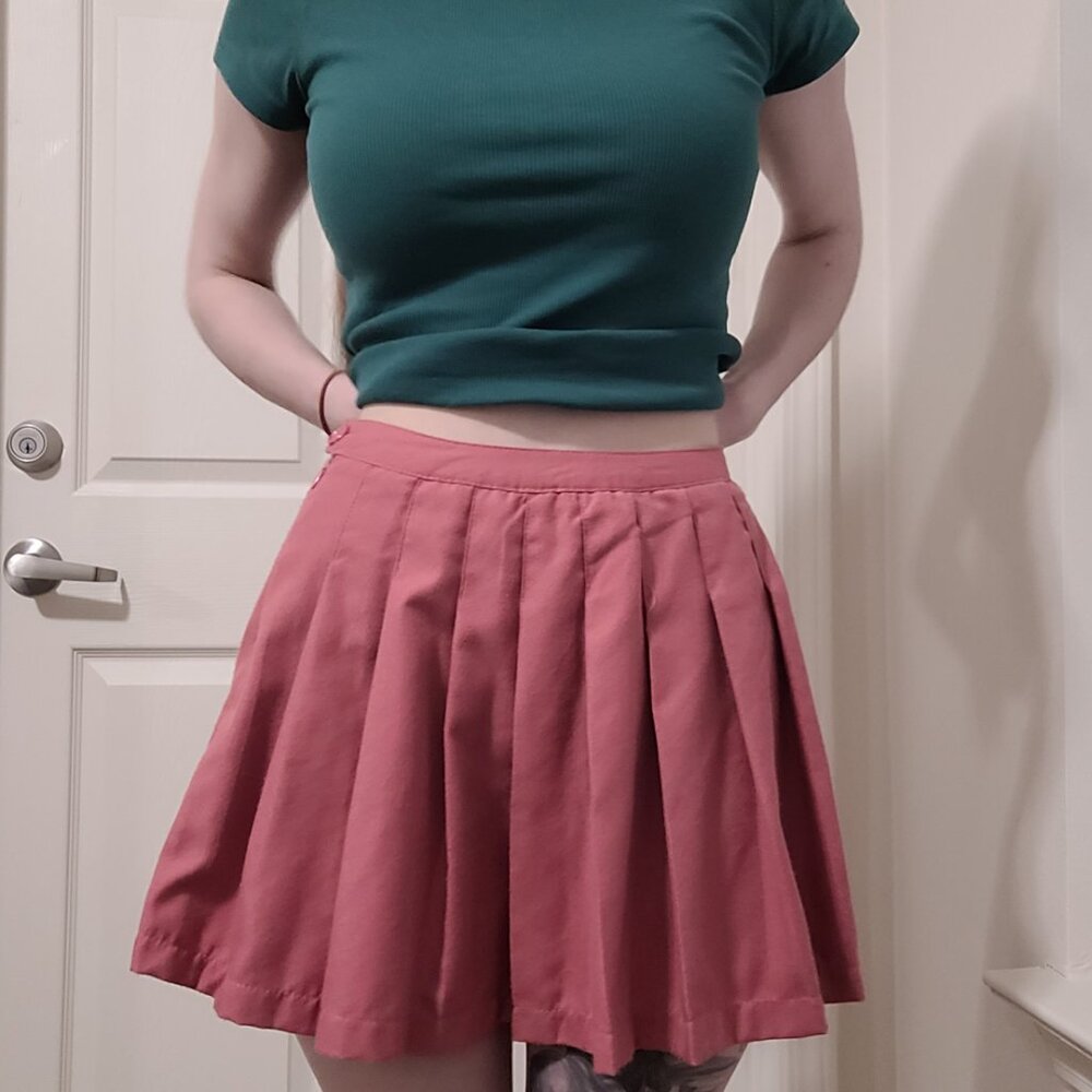 Forever 21 Pink Pleated Mini Skirt
